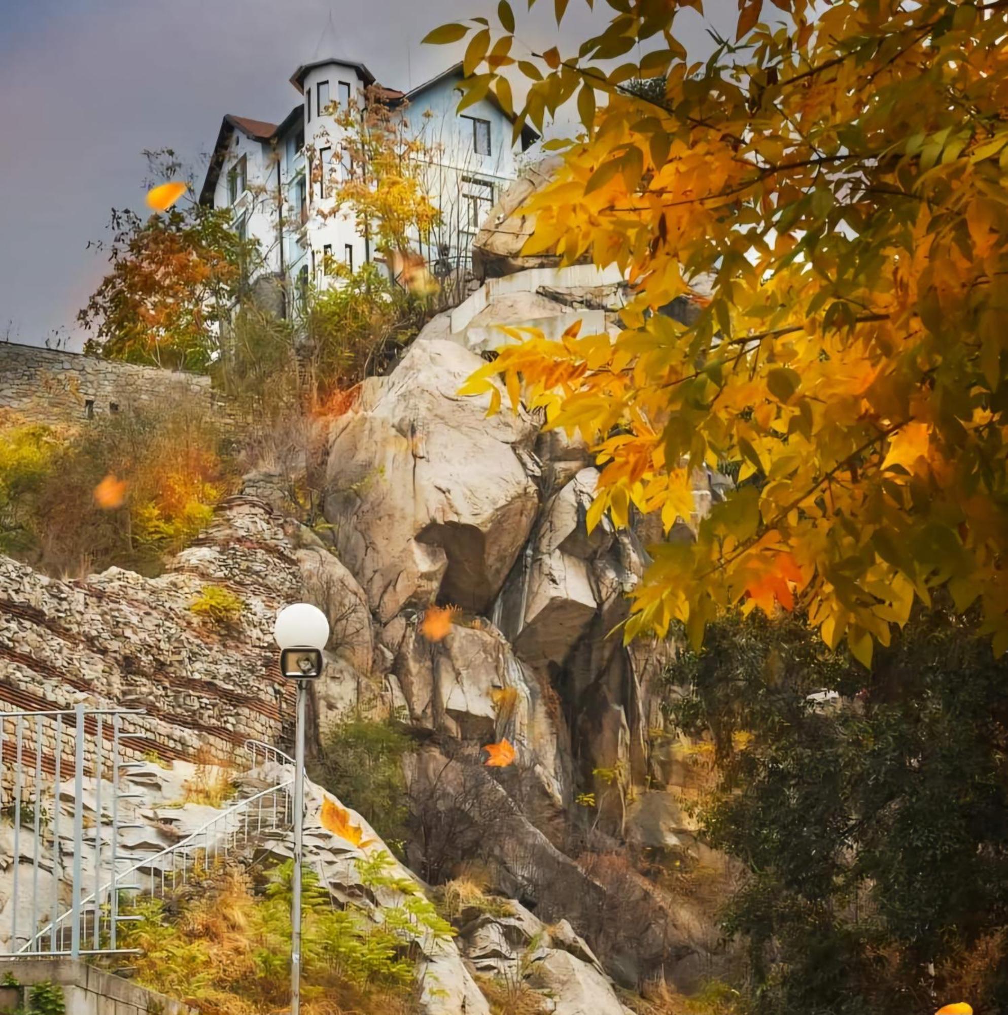 Holiday Plovdiv Exteriör bild